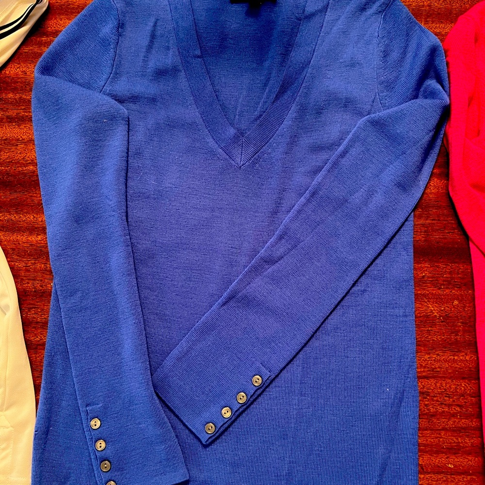 Banana Republic Cornflower Blue Sweater Size Medium.